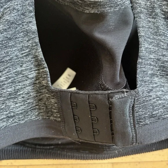 Victoria's Secret The Ultimate Maximum Support Sports Bra Charcoal Gray 34DD - Picture 7 of 10